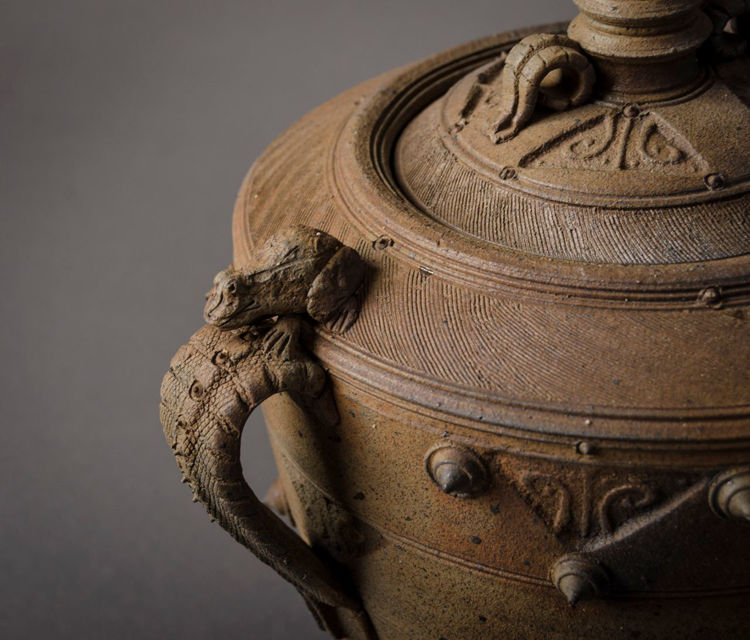 Picture of Footed Jar with Bufonidae
