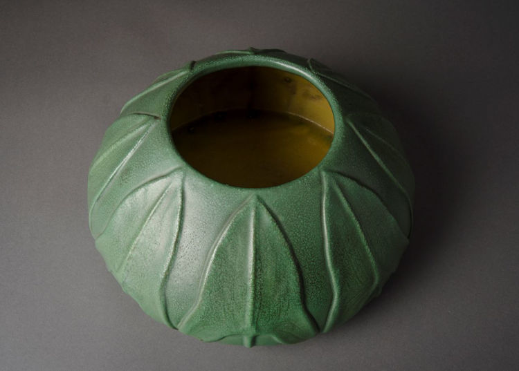 Picture of Squat Vessel with Arrowroot